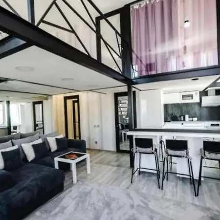 Apartmento duplex Appartement *